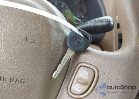 2002 Saturn L-Series L200 из США, поврежденный, VIN 1G8JU54F12Y580622